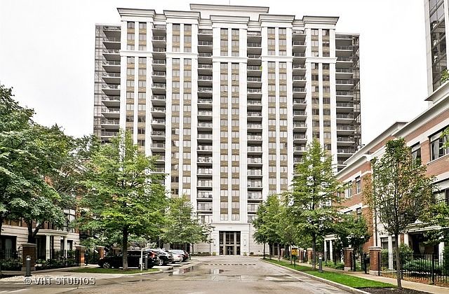 1st image of 1322 S Prairie Ave Unit 1912