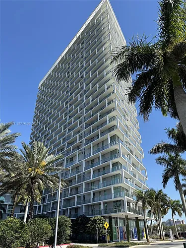 2000 Metropica Way #2305 Photo 1