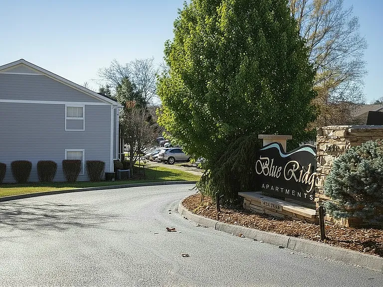 Blue Ridge Apartments — Photo 18