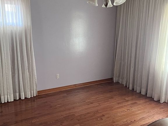 5th image of 41 Pachino Blvd
