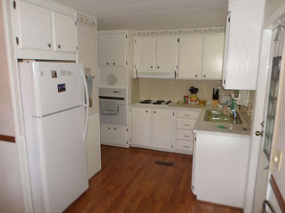 4th image of 165 Camellia Dr