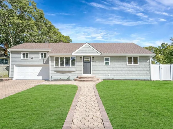 135 Traction Boulevard, Patchogue, NY 11772