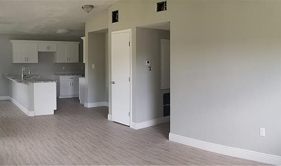 2nd image of 3211 Kathleen Dr