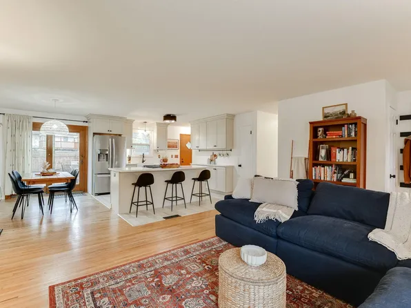 8025 33rd Pl N, Crystal, MN 55427