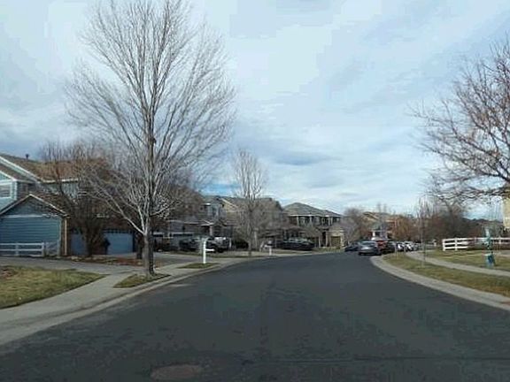 Exterior Neighborhood (street photo)