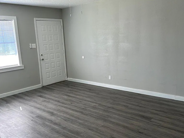 2508 Oak Forest Dr #D — Photo 8