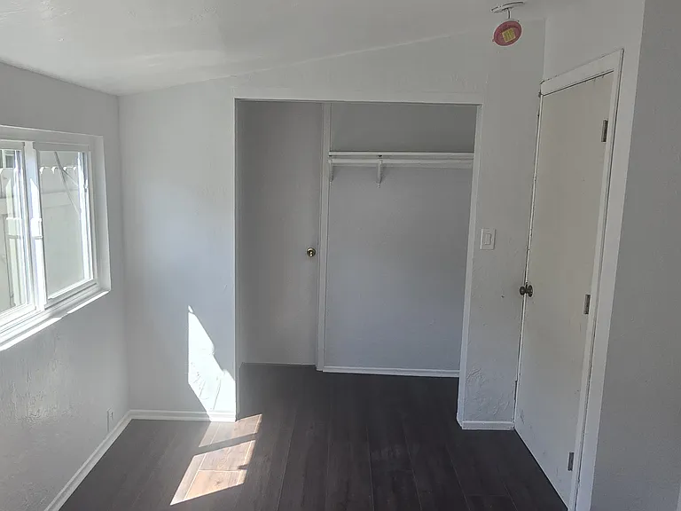 2048 Ocean View Blvd — Photo 13