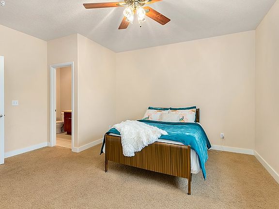 3rd image of 3800 NE 55th St