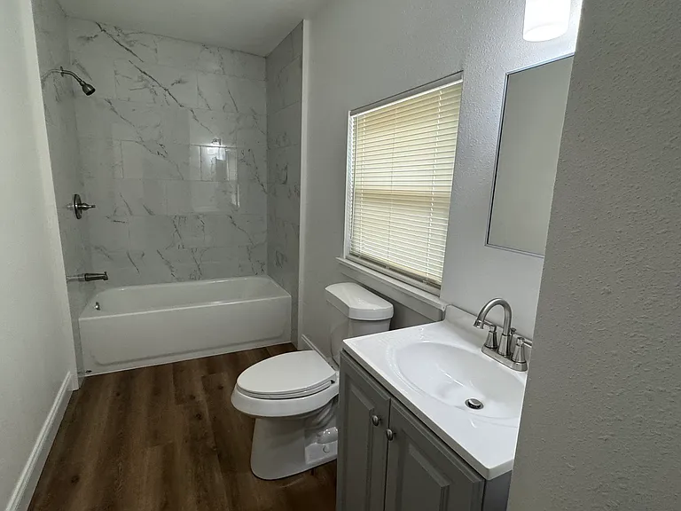 1848 73rd Ave — Photo 8