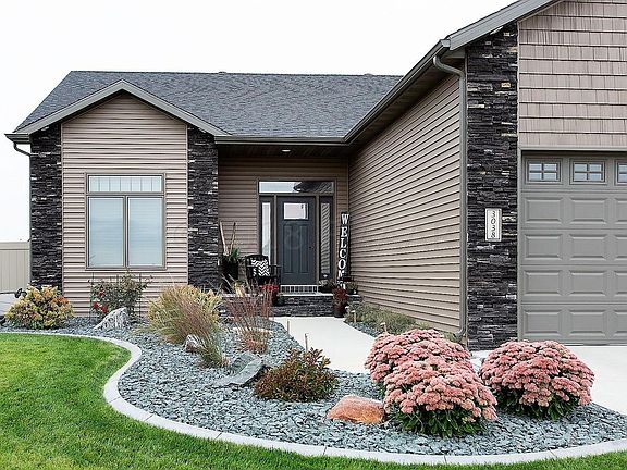 3rd image of 3038 7th St E