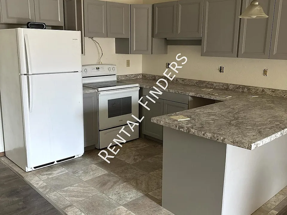 139 E Mitchell Ave #2