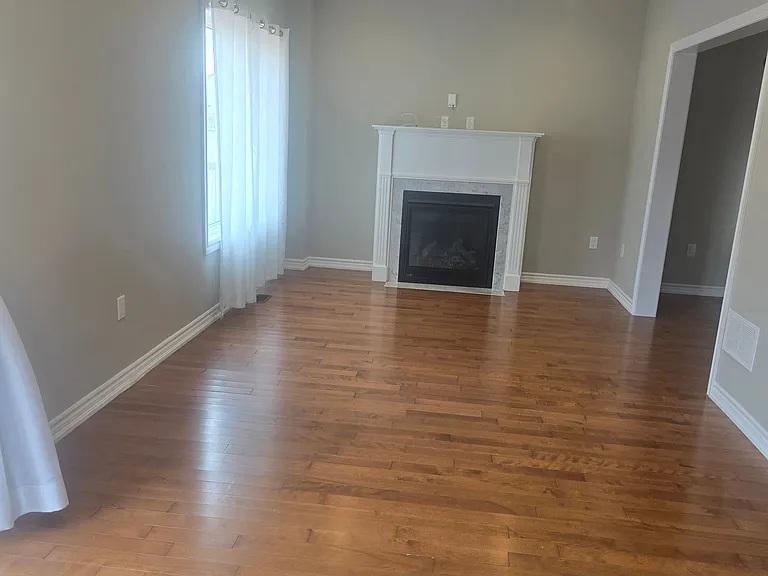 134 Springdale Dr — Photo 4