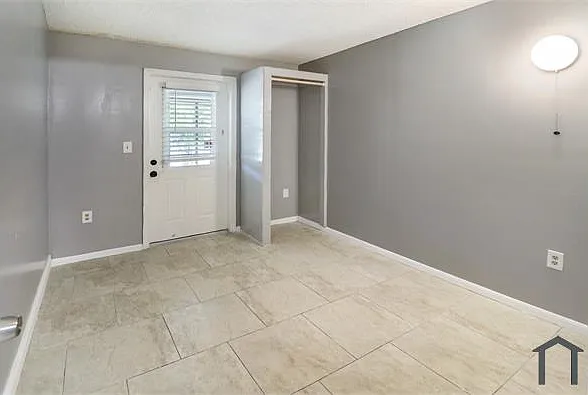 4690 NW 113th Ave — Photo 18