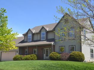 W157S7360 Martin Dr, Muskego, WI 53150