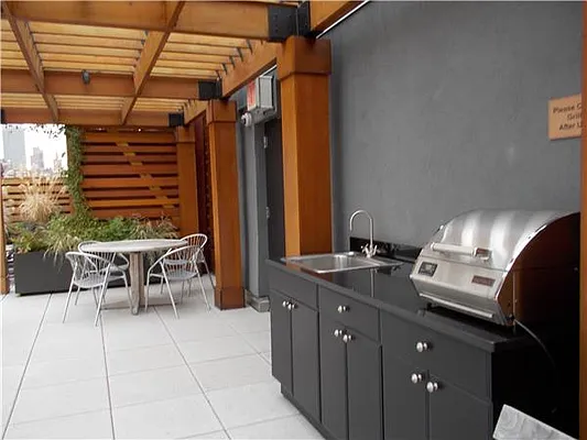 Rented by Apartment Luxe Realty Group, Inc | media 5