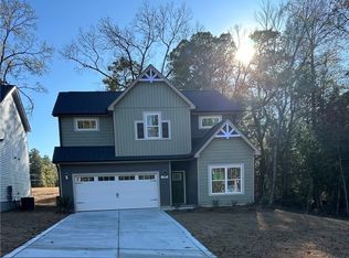 7005 Summerlin Dr, Fayetteville, NC 28306