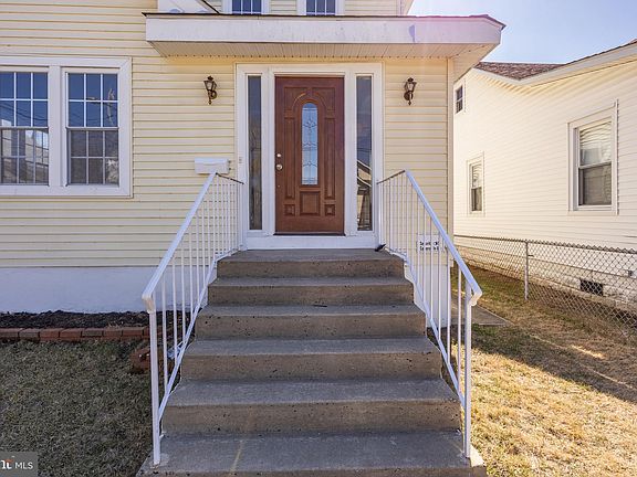 4th image of 6020 Camden Ave