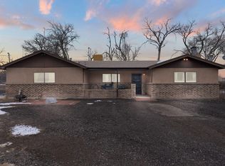1070 Harris Ave, Bosque Farms, NM 87068