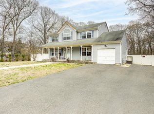 1 Richard Dr, Medford, NY 11763