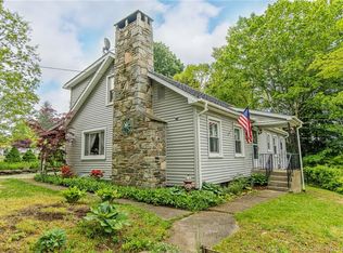 8 Pleasant St, Putnam, CT 06260