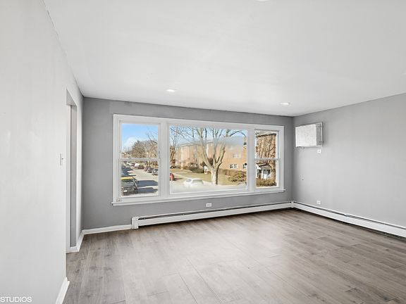3rd image of 89 Oglesby Ave