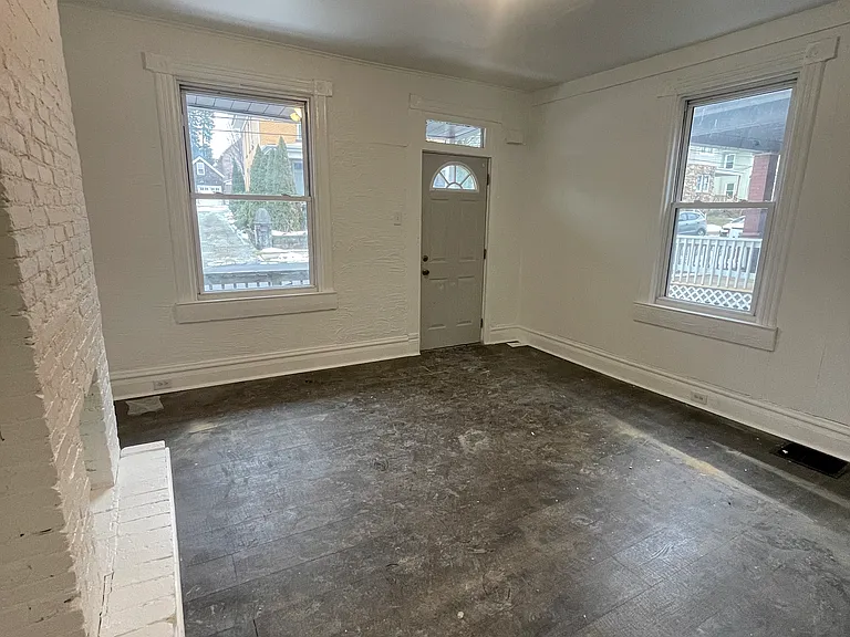 128 S Spring Ave #128 — Photo 5