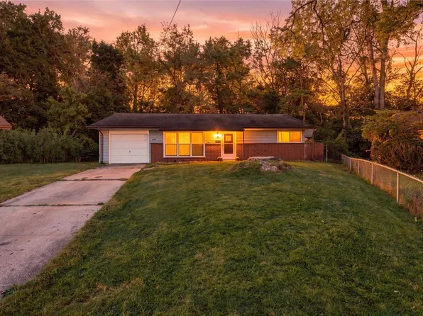 809 Hackberry Dr, Monroeville, PA 15146