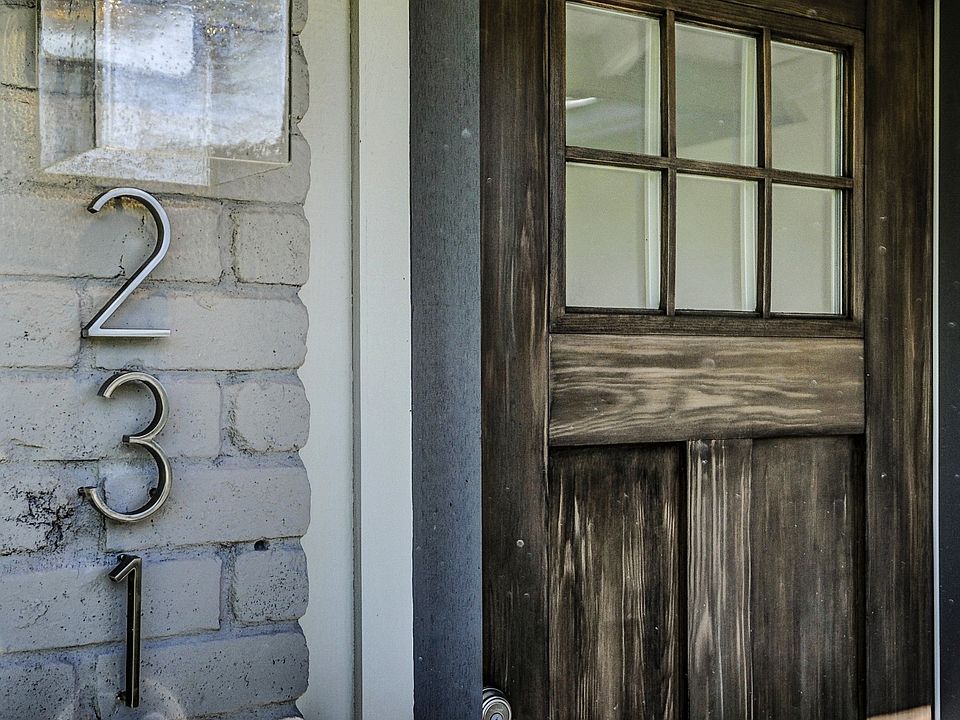1st image of 2319 Aldford Dr