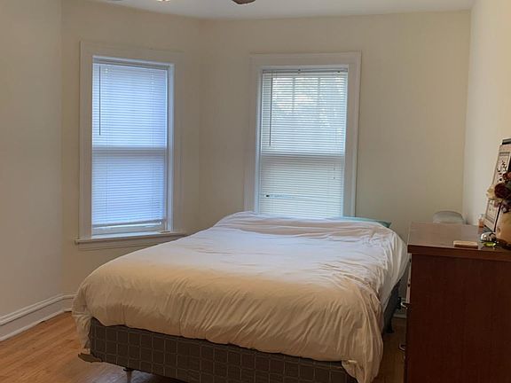 4th image of 4891 N Hermitage Ave APT 3A