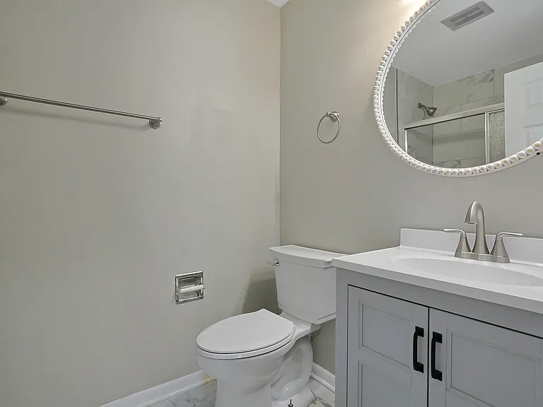 419 Waverly Ave — Photo 5