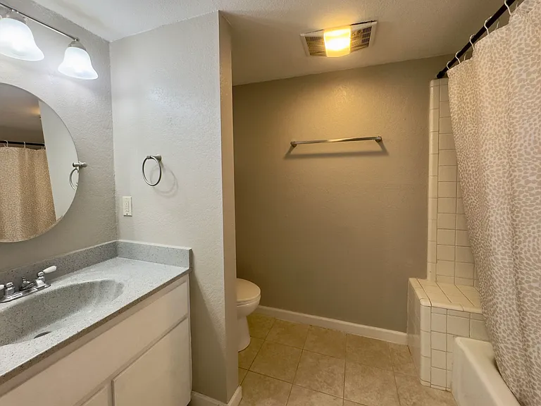14002 Crossing Way E — Photo 22