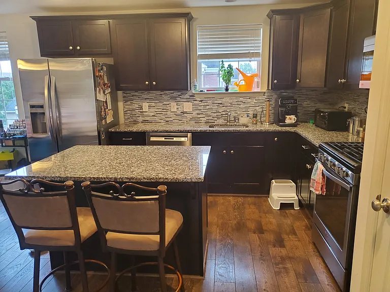 3894 Ashland Dr — Photo 3