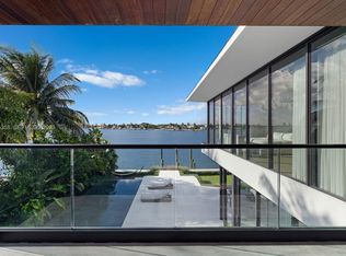 1165 N Biscayne Point Rd, Miami Beach, FL 33141