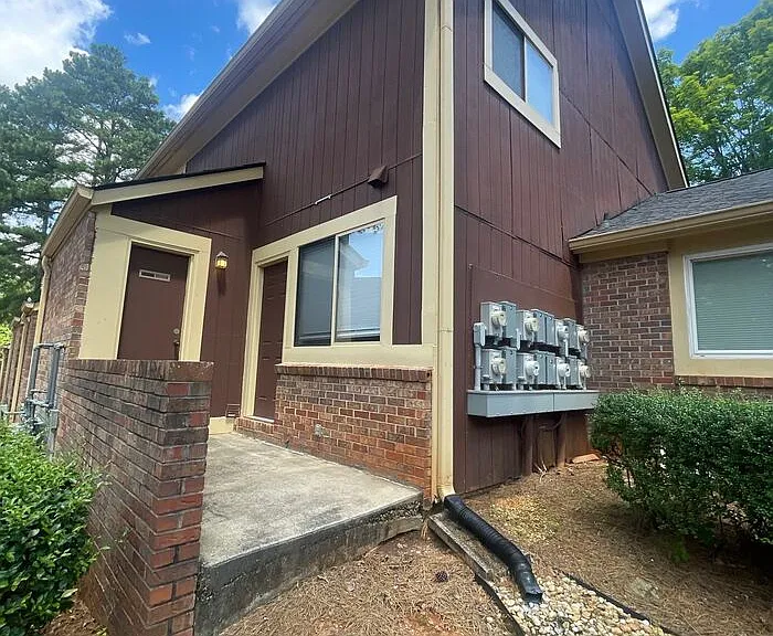 18 Country Place Ct — Photo 1