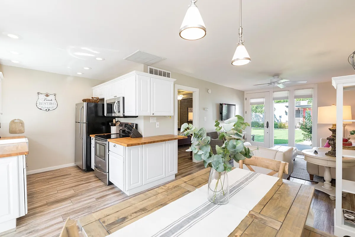 Building Photo - 4202 N 38th St #2