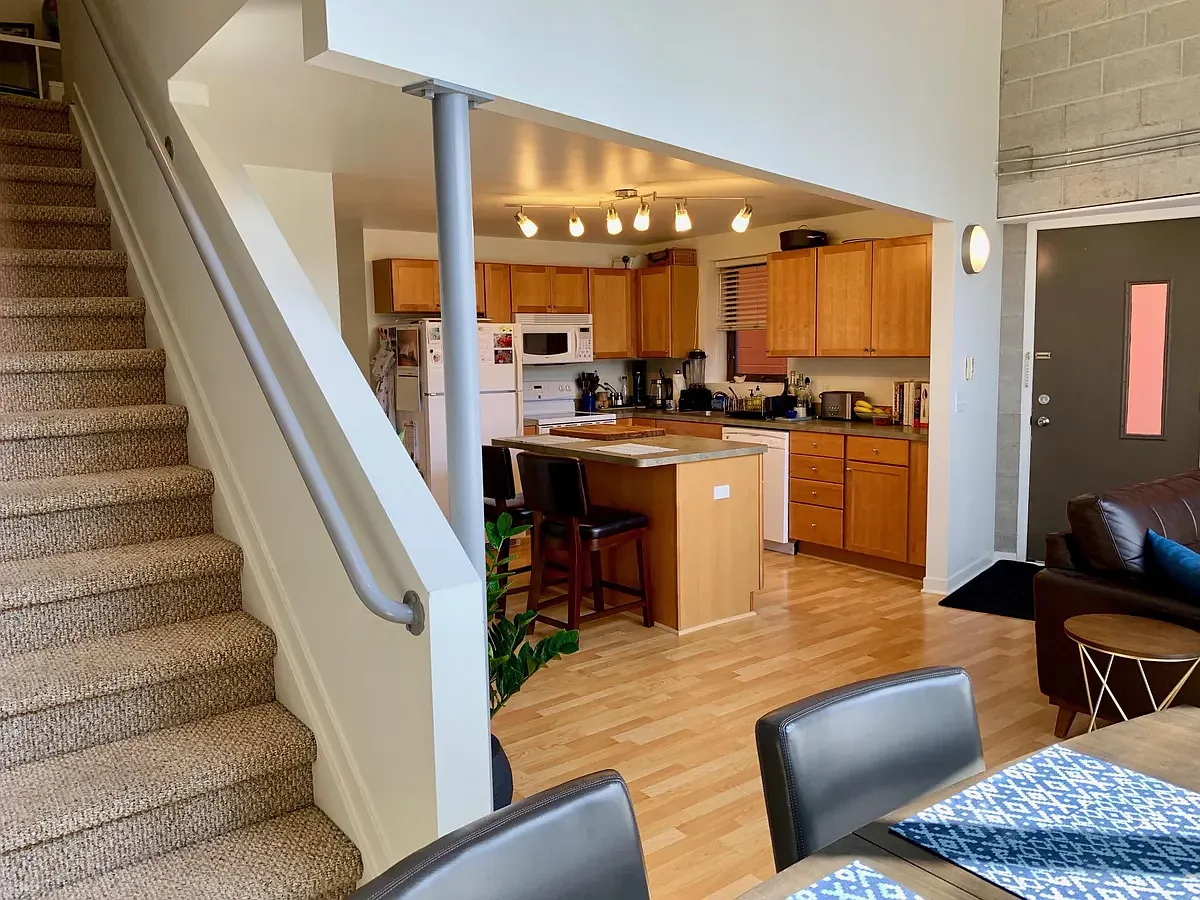 2 bed, 1312 sqft, $2,650 — Photo 3