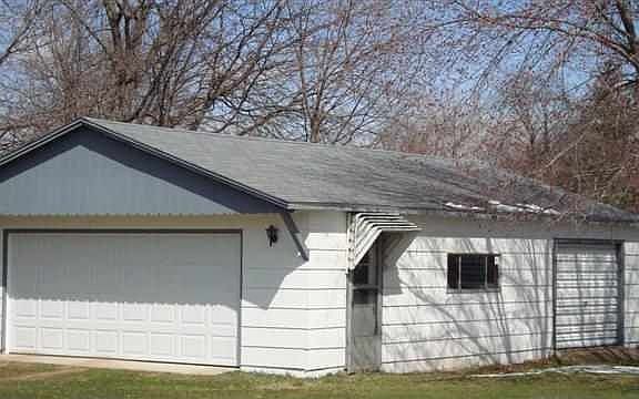 3rd image of 59541 Southfield Ave