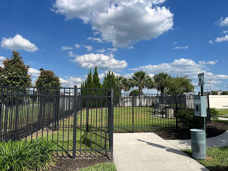 998 Spring Palms Loop — Photo 23