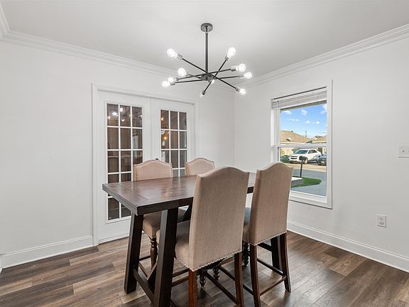 2nd image of 816 Cottagemill Ln