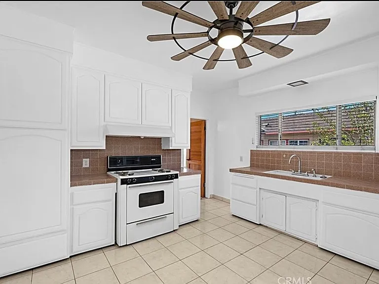 234 W 12th St #234 — Photo 10