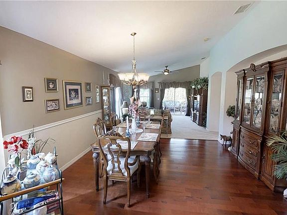 5th image of 264 Grand Canal Dr