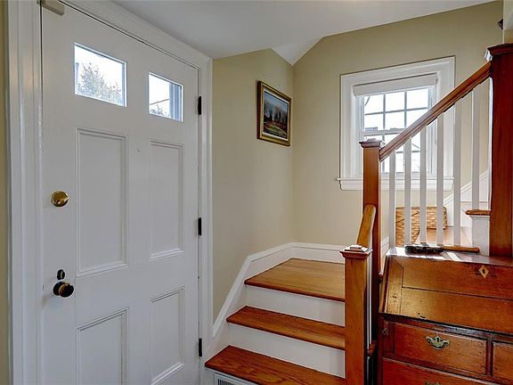 4th image of 55 Miller Ave