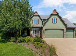 28993 Bluestem Dr, Paola, KS 66071