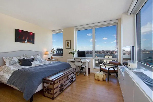 Rented by Corcoran | media 16