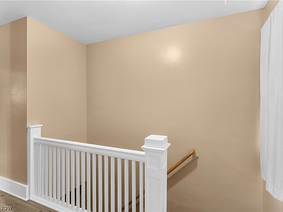 4th image of 162 Belvedere Ave SE