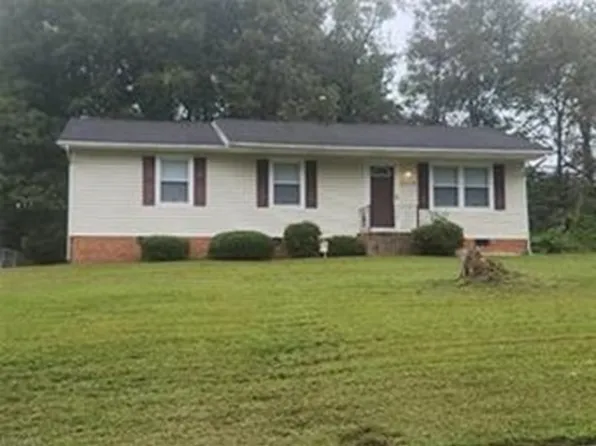 3878 Pembrooke Rd, Winston Salem, NC 27106