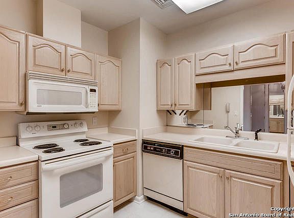 4th image of 1 Towers Park Ln APT 1702