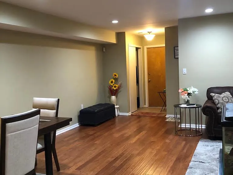 111 Biscayne Ct — Photo 5
