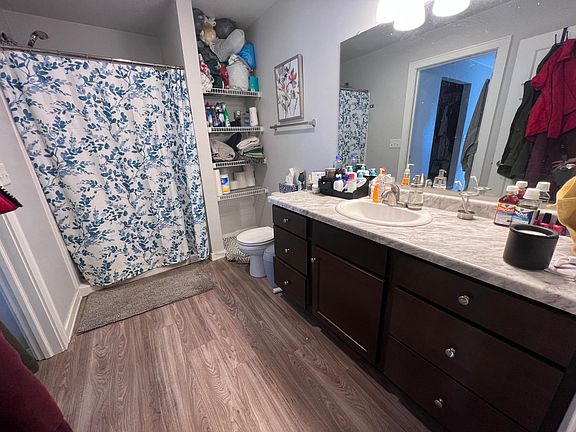 4th image of 926 Superior Ave #13