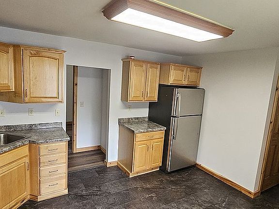 4th image of 1802 Werner St